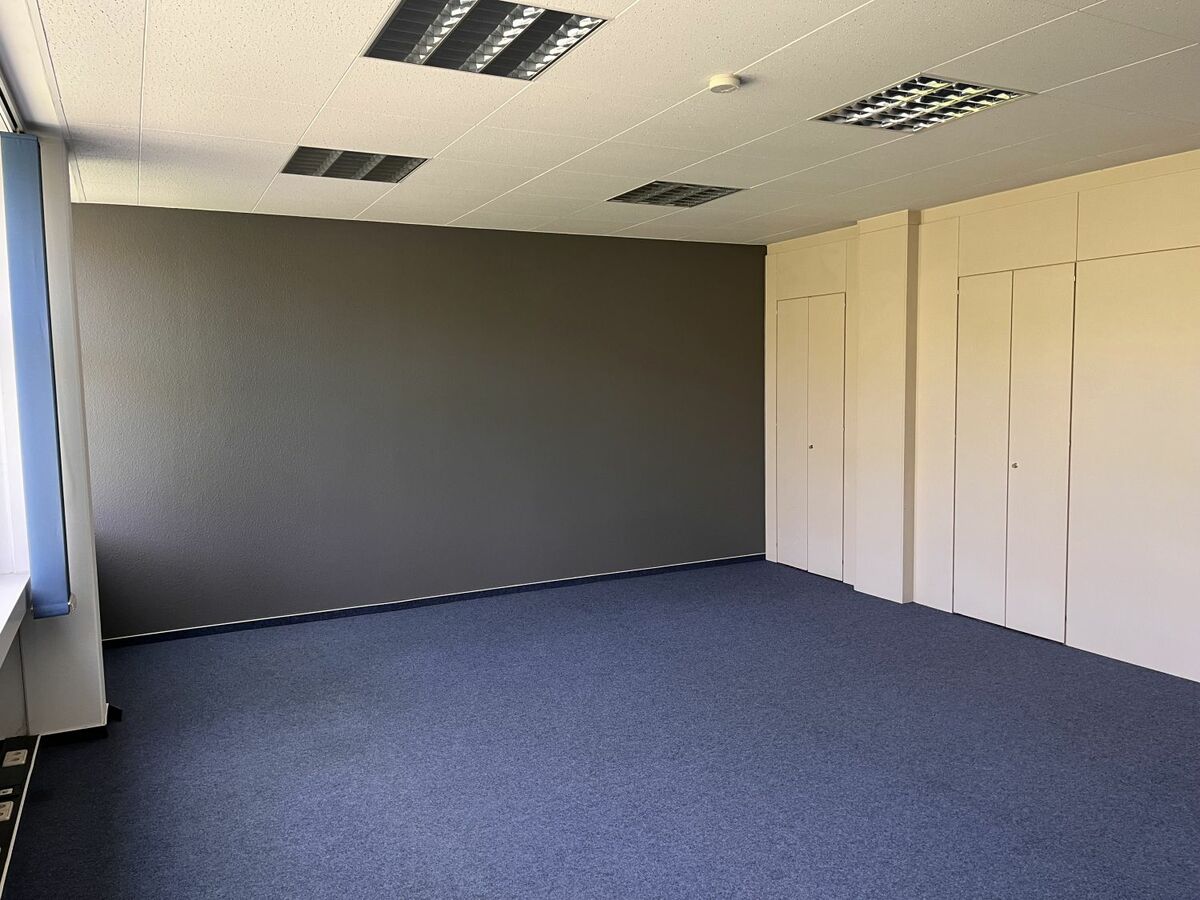 bd9ba1bbe0e744bca3a28400c49e3553