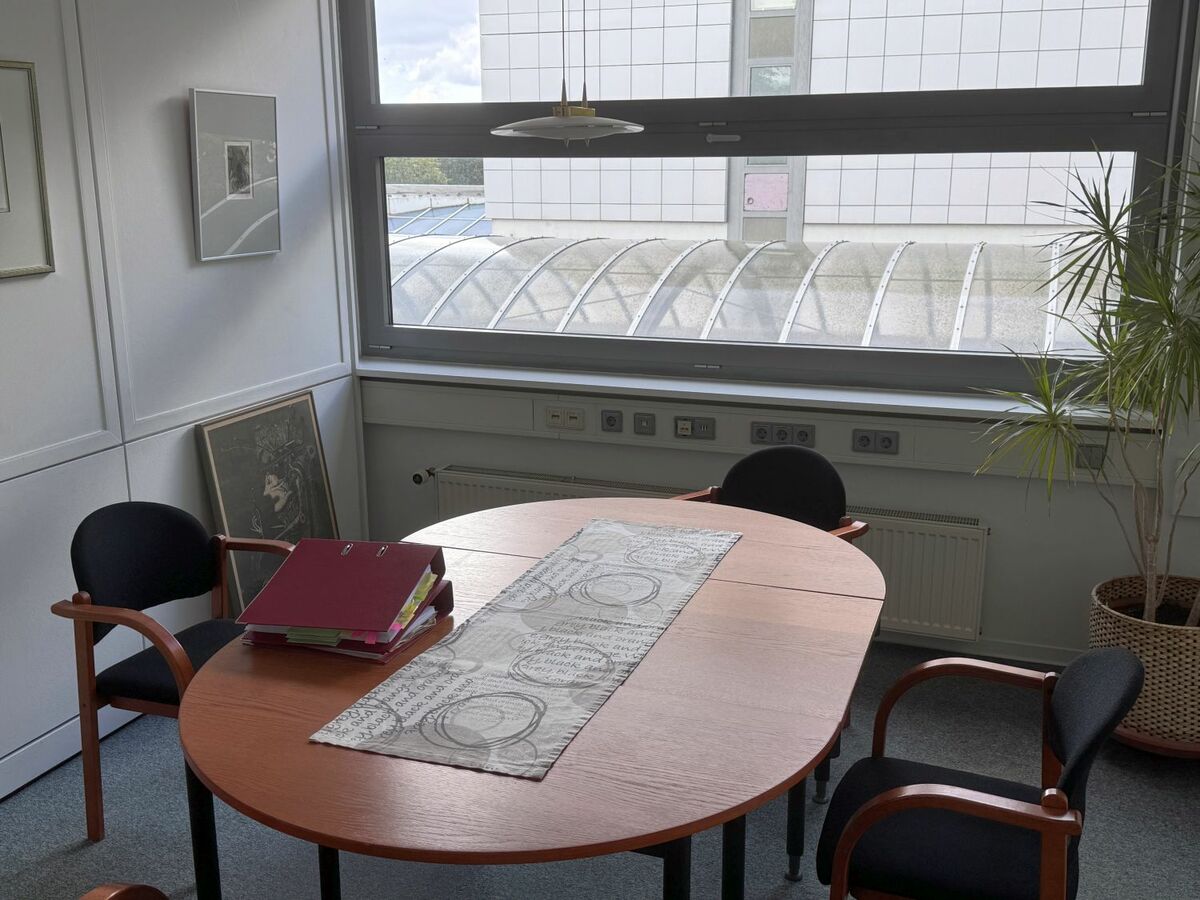 d222f6ed39eb4e75bd3aae4aaa4440ea